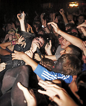Crystal Castles Live at Electric Ballroom 18.09.08