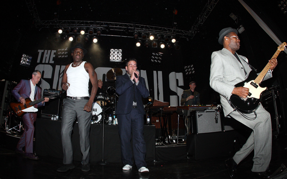 The Specials tease Jerry Dammers onstage in London NME