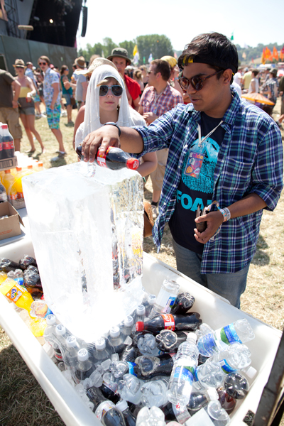 Atmostphere shots at Glastonbury 2010