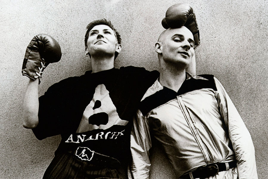 Chumbawamba - 'Tubthumping'