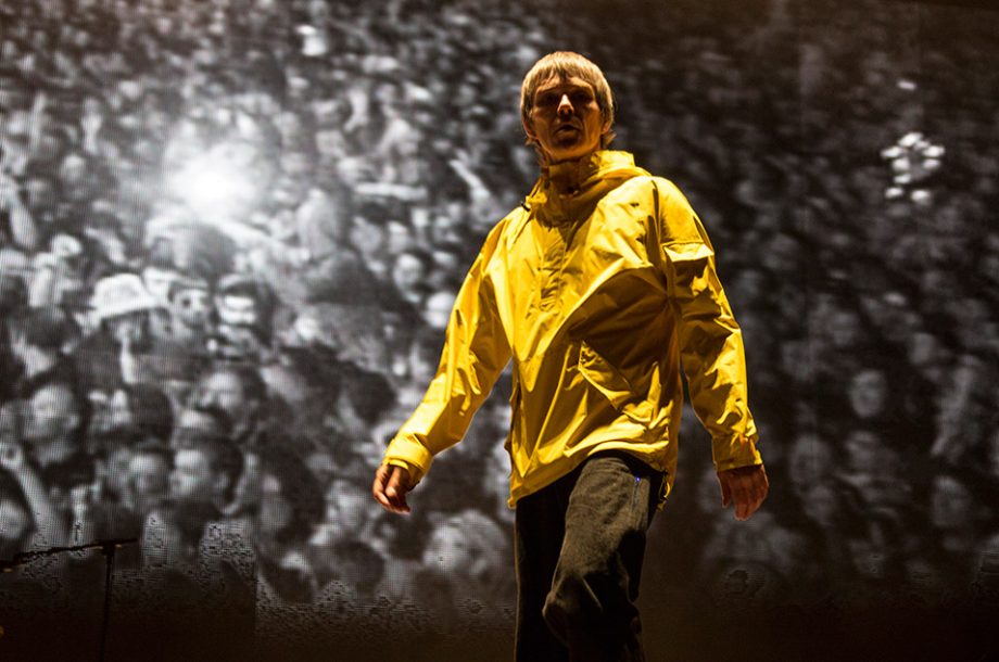 May 22, 2014: Rumours circulate that the band are preparing to split