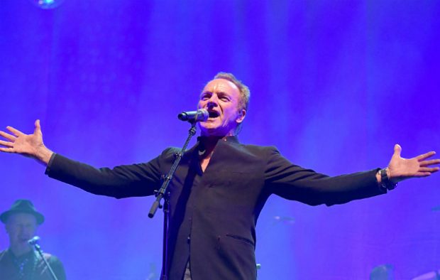 Sting covers David Bowie