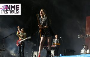 Haim stage impromptu dance party on stage during Glastonbury set