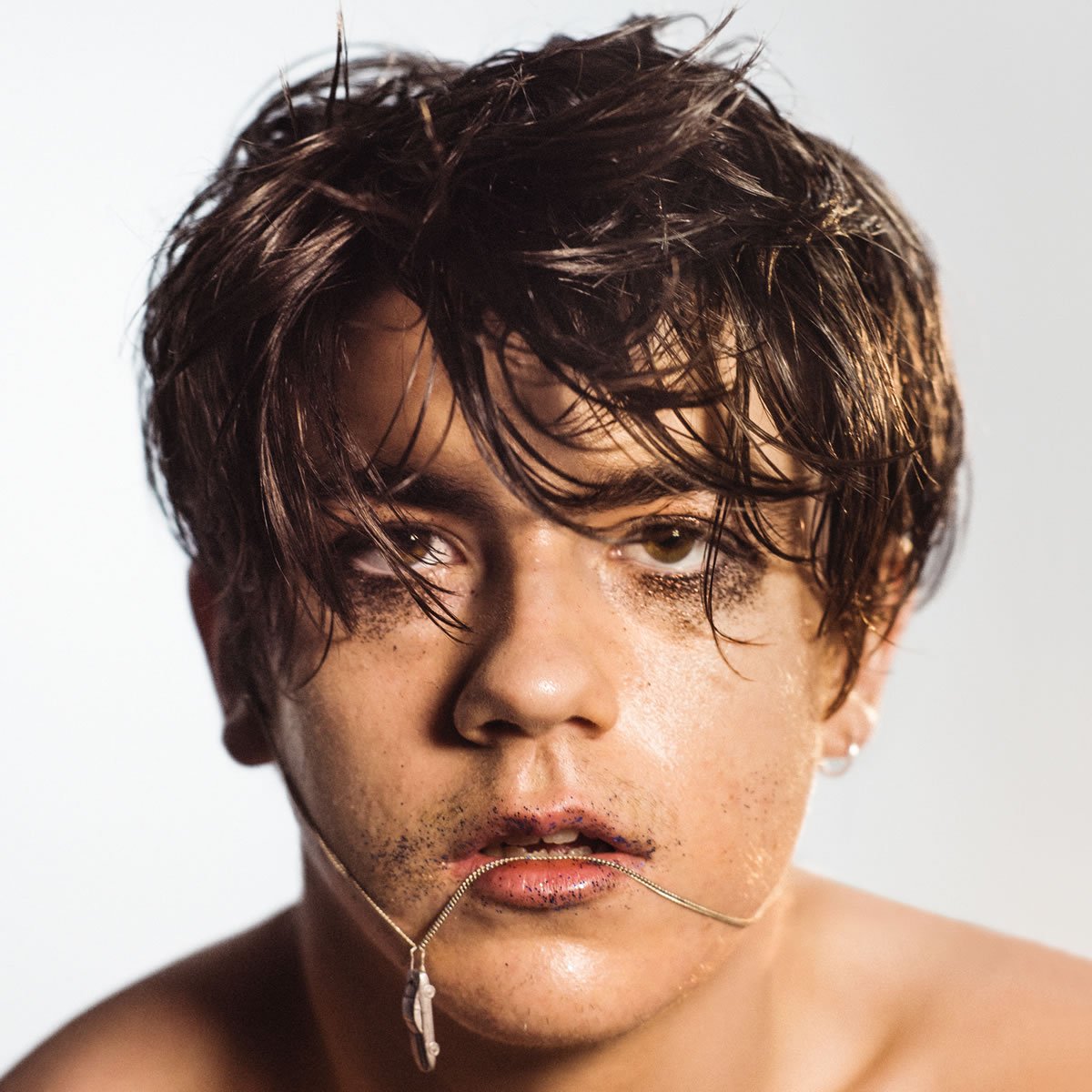 packshot-declanmckenna-whatdoyouthinkabo_106682462_208155042