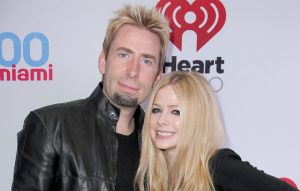 Watch Avril Lavigne reunite with Chad Kroeger at Nickleback concert