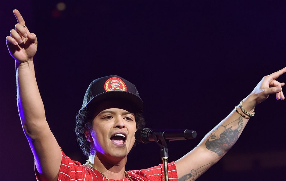 Bruno Mars live