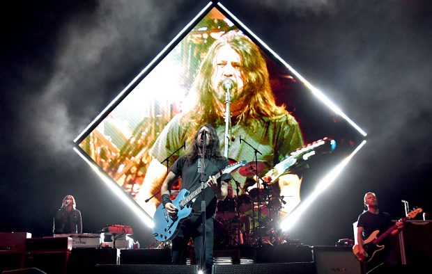 Foo Fighters, live