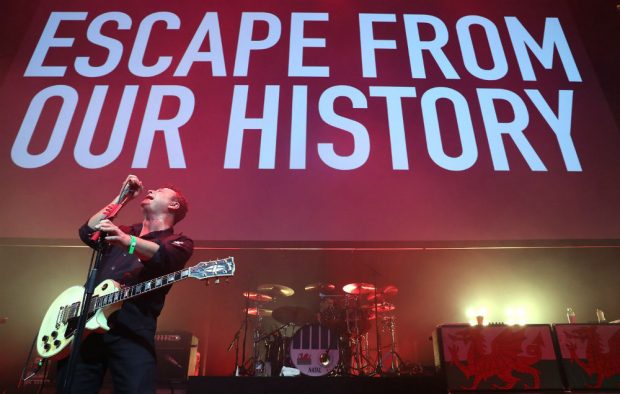 Manic Street Preachers' James Dean Bradfield live