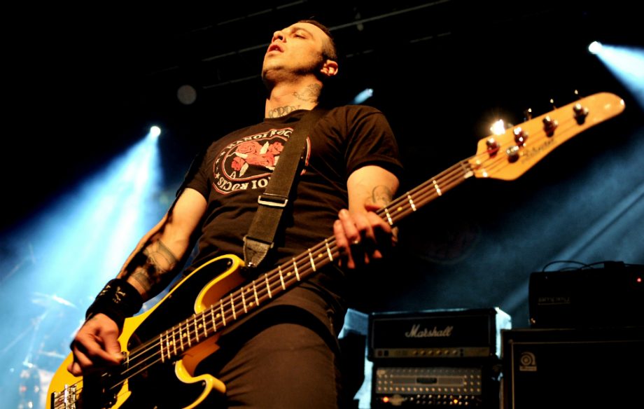 Scott Sorry performing with The Wildhearts in 2014