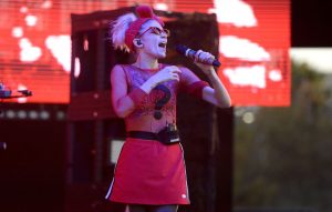 Grimes gives new update on 'Art Angels' follow-up