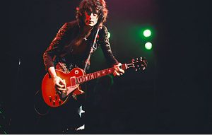 Gibson guitars could be facing bankruptcy