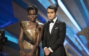 Lupita Nyong'o and Kumail Nanjiani say 'we stand with Dreamers' at Oscars 2018
