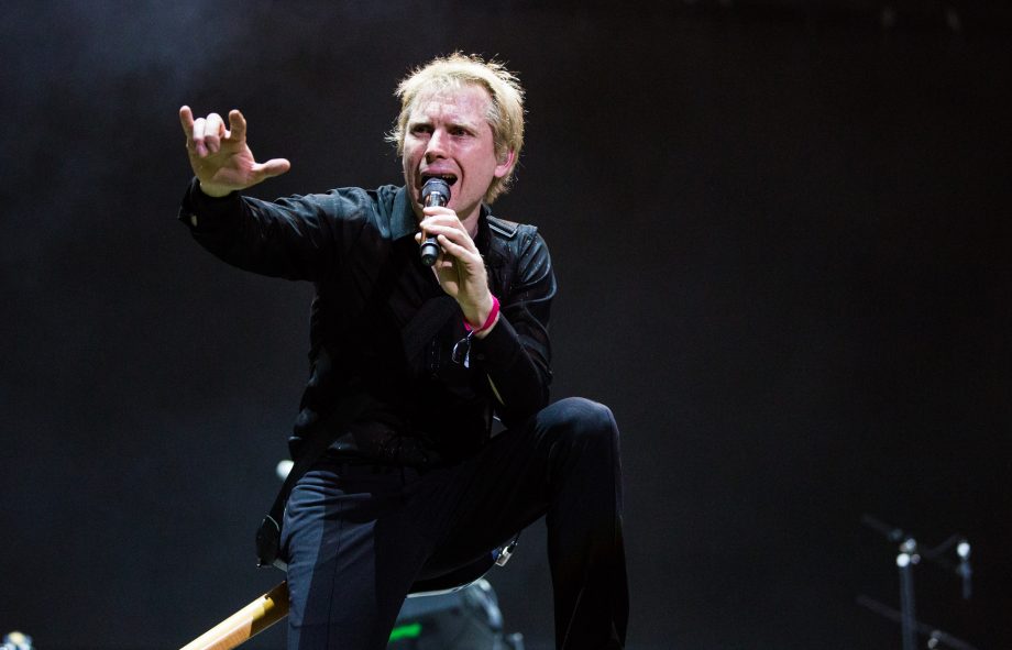 Franz Ferdinand’s Alex Kapranos leading a sing along on Friday evening