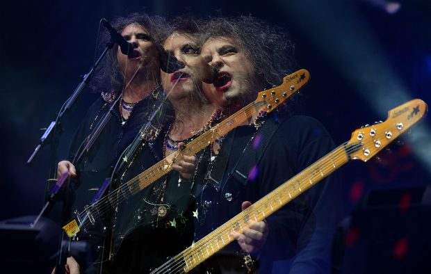 Robert Smith, live