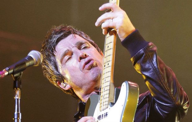 Noel Gallagher, live
