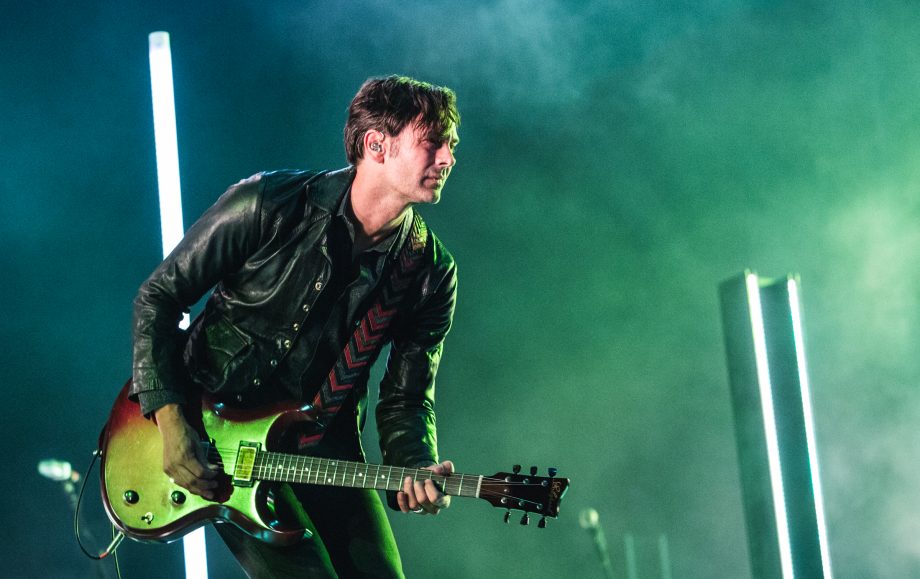 Queens’ Dean Fertita lends some chops