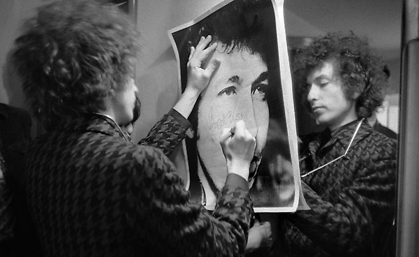 Bob Dylan - Photography by Barry Feinstein - NME