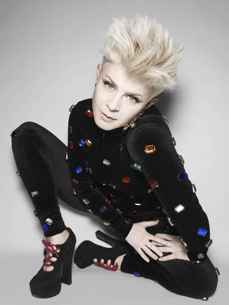 Robyn.