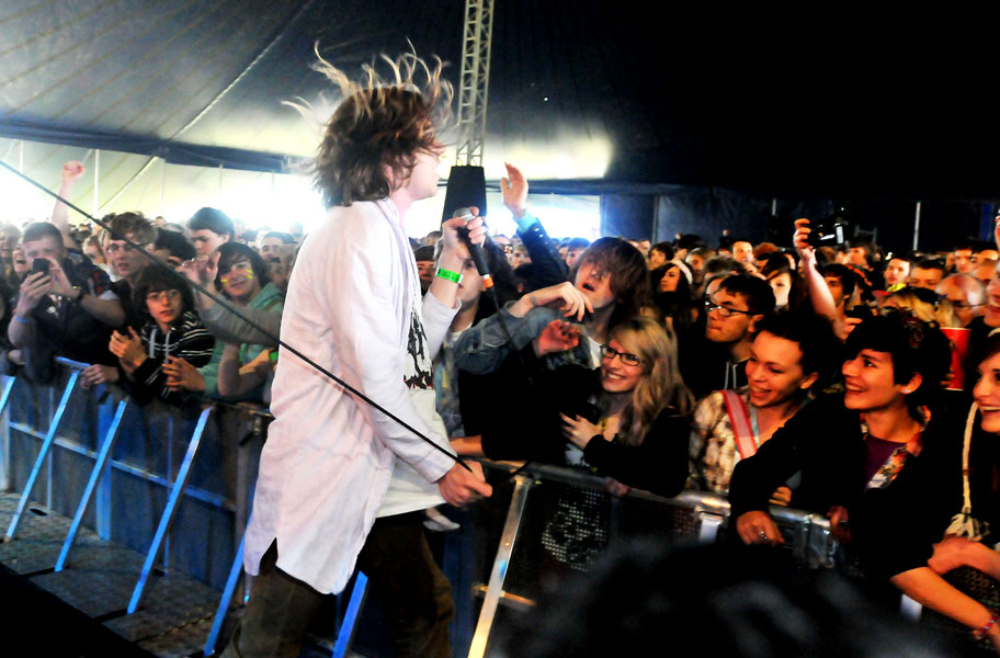 Cage The Elephant