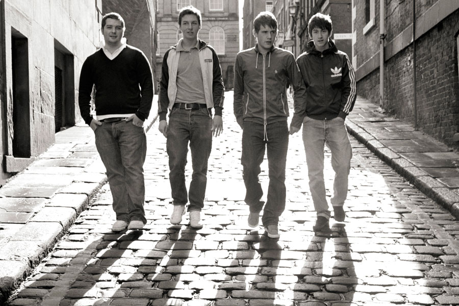 Arctic Monkeys - 'Curtains Close'
