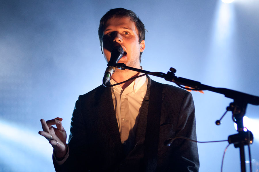 Harry McVeigh, White Lies