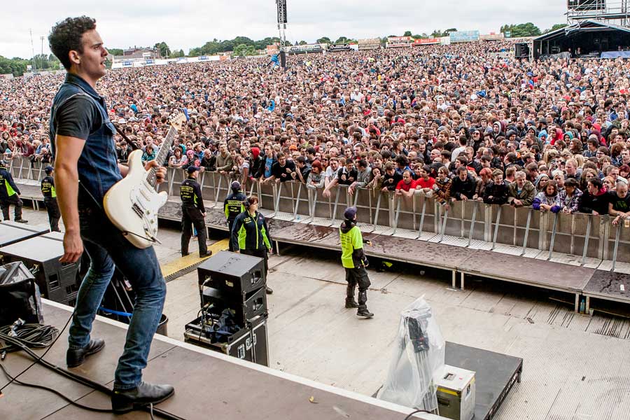 Freddie Cowan, The Vaccines: The Young Ones.