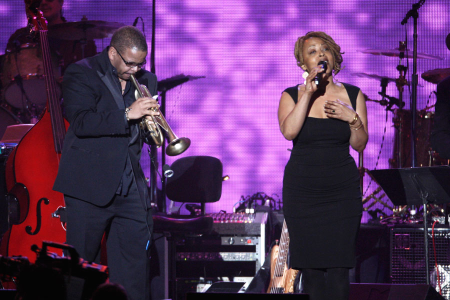 Cassandra Wilson – ‘Wichita Lineman’
