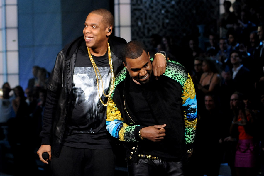 Watch The Throne - Niggas In Paris