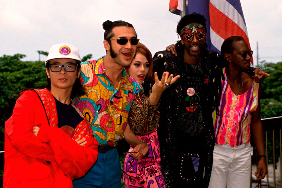 1990 – Deee-lite, 'Groove Is In The Heart'