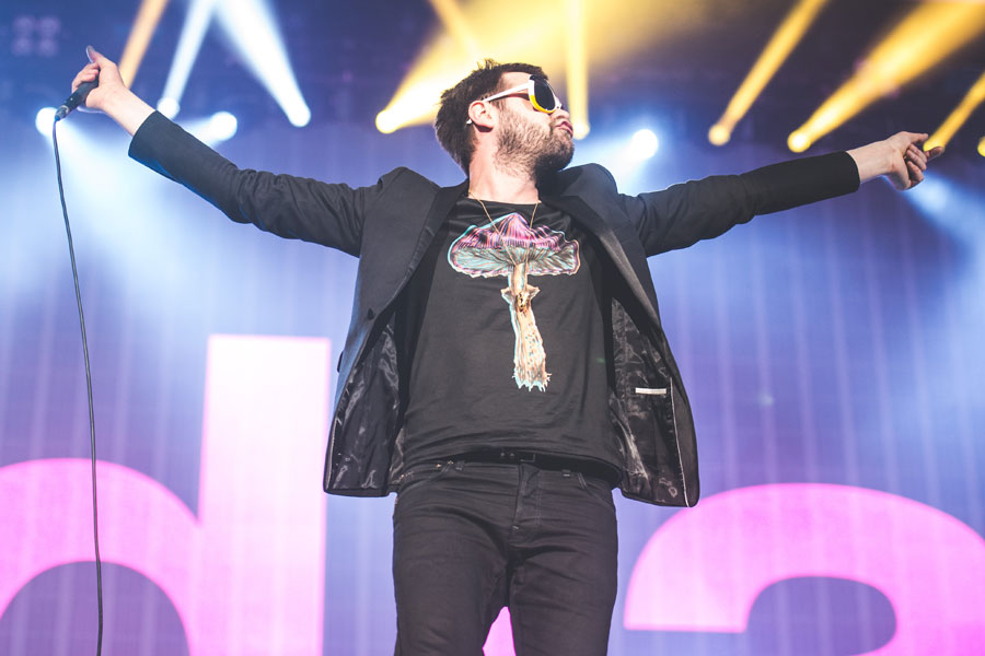 2009 – Kasabian, 'Fire':
