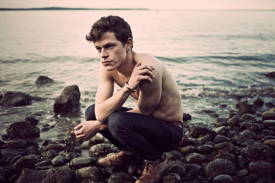 Perfume Genius – ‘Too Bright’