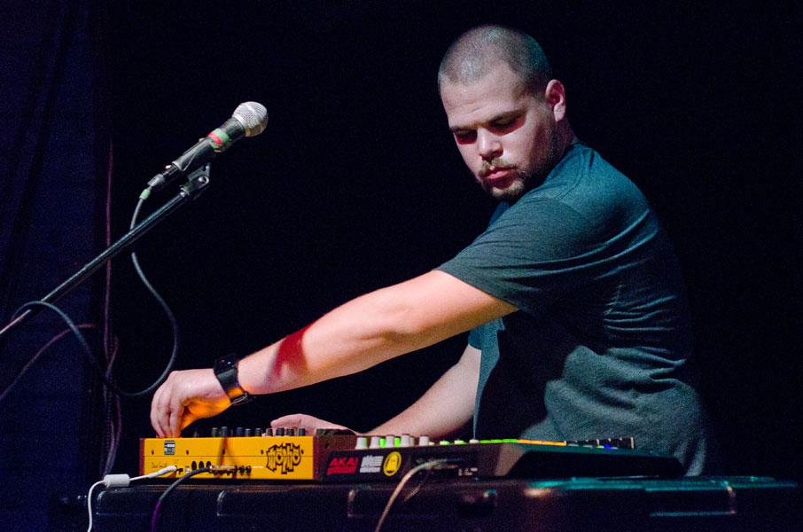 Com Truise