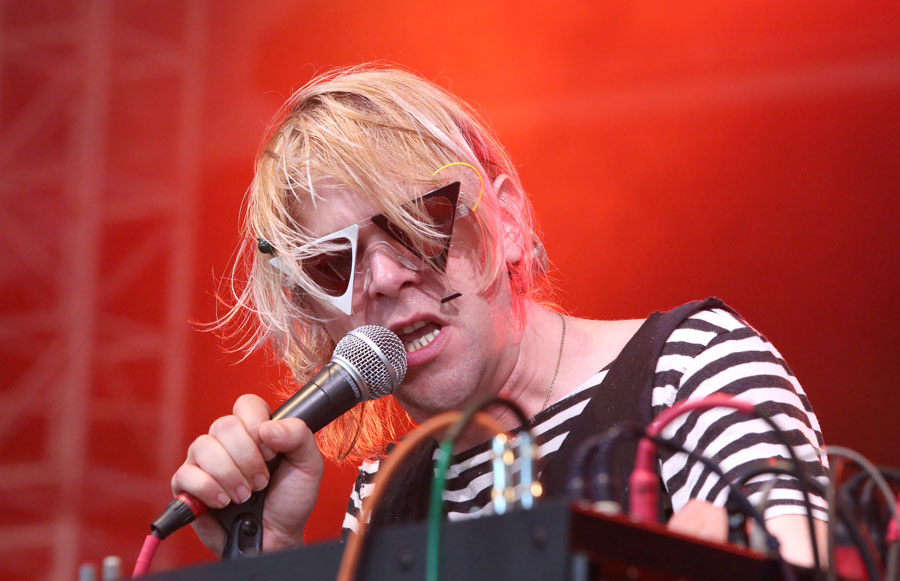 Ariel Pink – Pom Pom