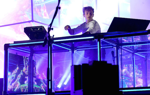LAS VEGAS, NV - SEPTEMBER 25: Recording artist Flume performs onstage during day 3 of the 2016 Life Is Beautiful festival on September 25, 2016 in Las Vegas, Nevada. (Photo by Jeff Kravitz/FilmMagic)