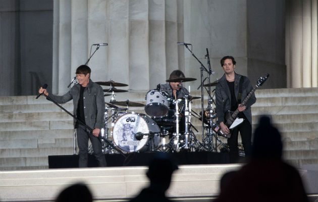 Three Doors Down play DOnald Trump's inauguration concert
