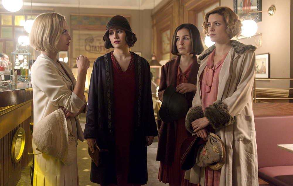 Las Chicas Del Cable Gay Characters