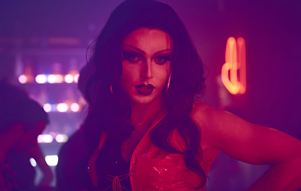 Theo Hutchcraft in drag in the video for 'Beautiful Ones'