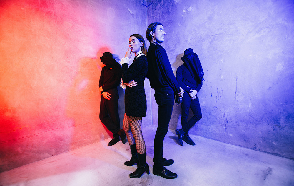 Confidence Man
