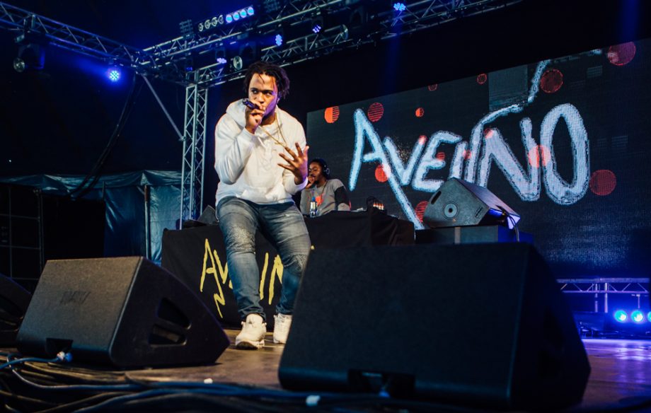 An epic crowd chant, courtesy of Avelino