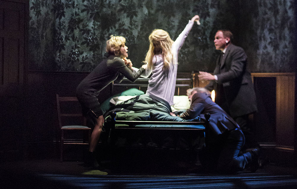 The Exorcist in the West End – how the theatre version stacks up - NME