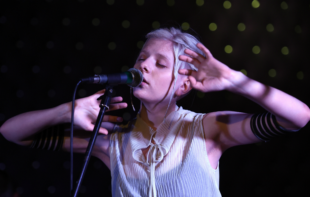 Aurora, live
