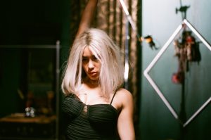 Jorja Smith hitwoman
