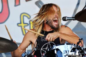 Taylor Hawkins and the Coattail Riders