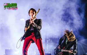 Arctic Monkeys nod to Jack White as they headline Mad Cool 2018 in style