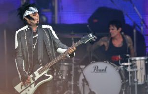 Motley Crüe appear to be working on new music as Tommy Lee and Nikki Sixx photographed in studio