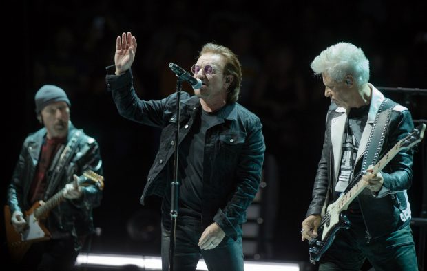 U2 live