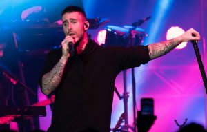 Maroon 5 can't get anyone to agree to perform with them at their Super Bowl Half Time Show