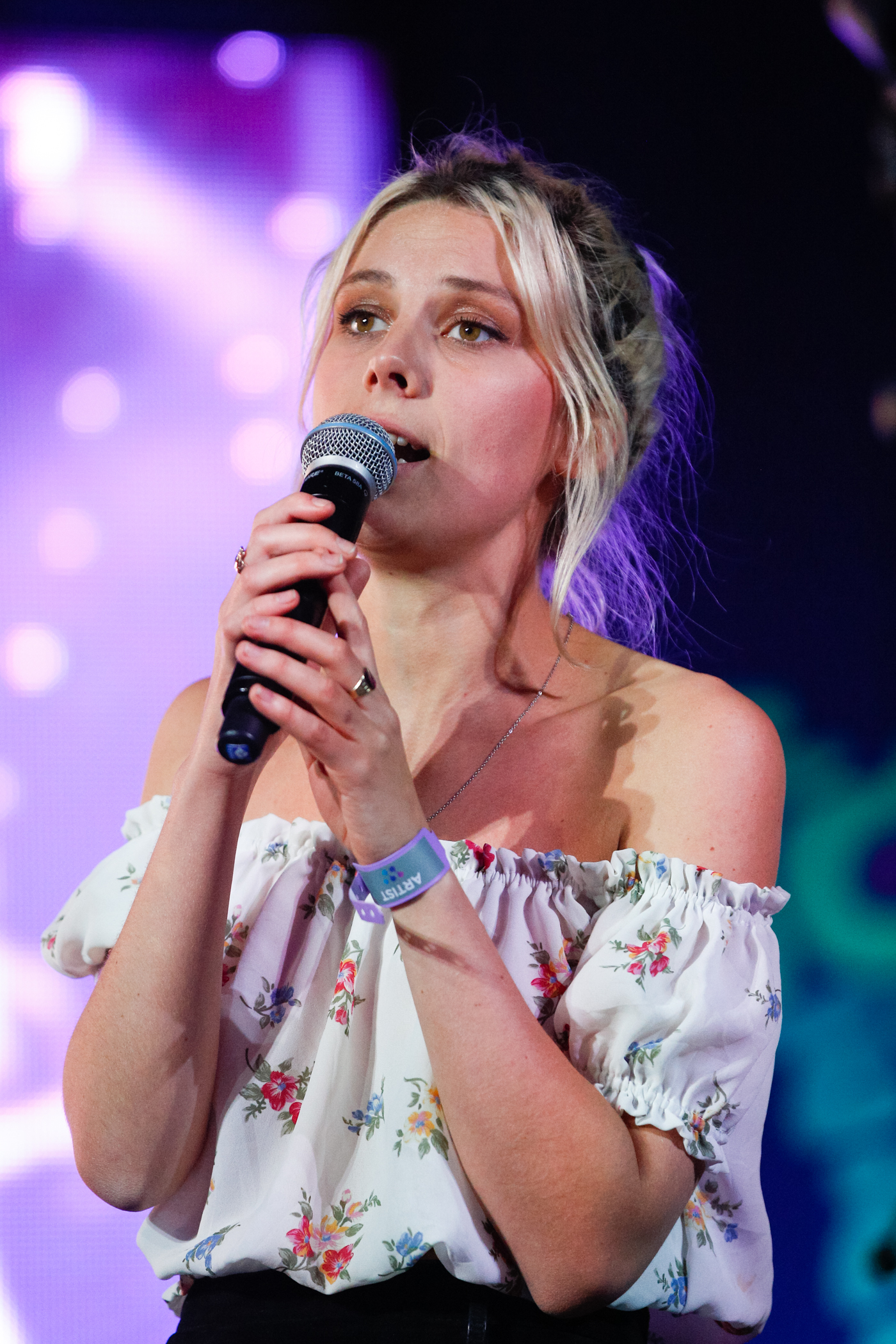 Ellie Rowsell Africa Express