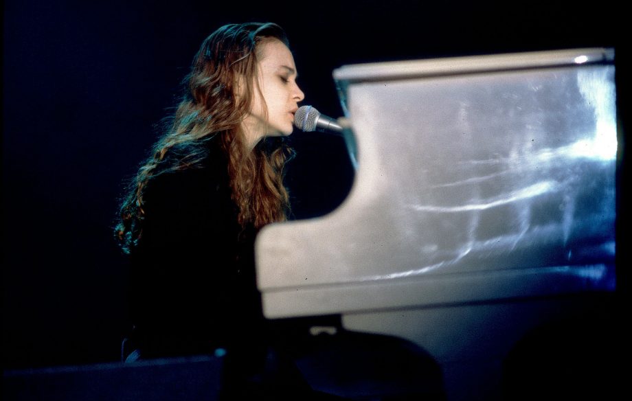 It looks like a new Fiona Apple album is coming
