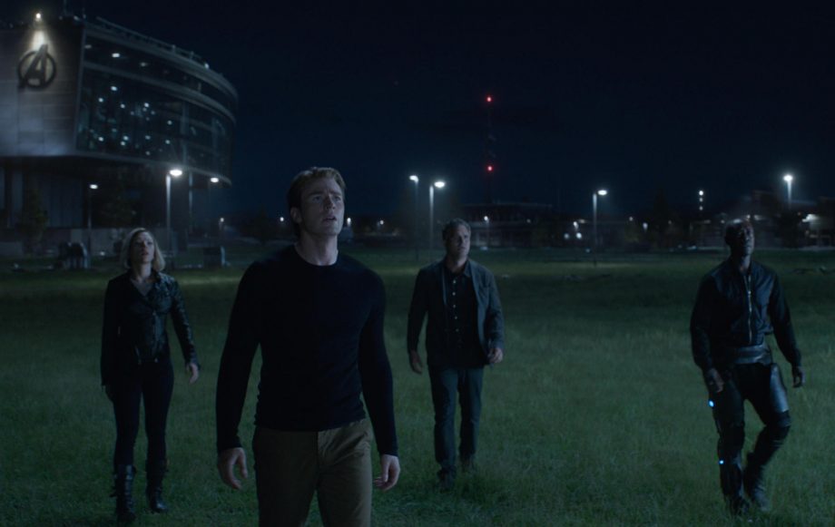 T3H7J1 Scarlett Johansson, Chris Evans, Mark Ruffalo, Don Cheadle, Avengers: Endgame (2019) Photo Credit: Marvel Studios / The Hollywood Archive